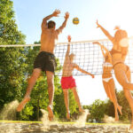 en keyifli 10 yaz sporu plaj voleybolu