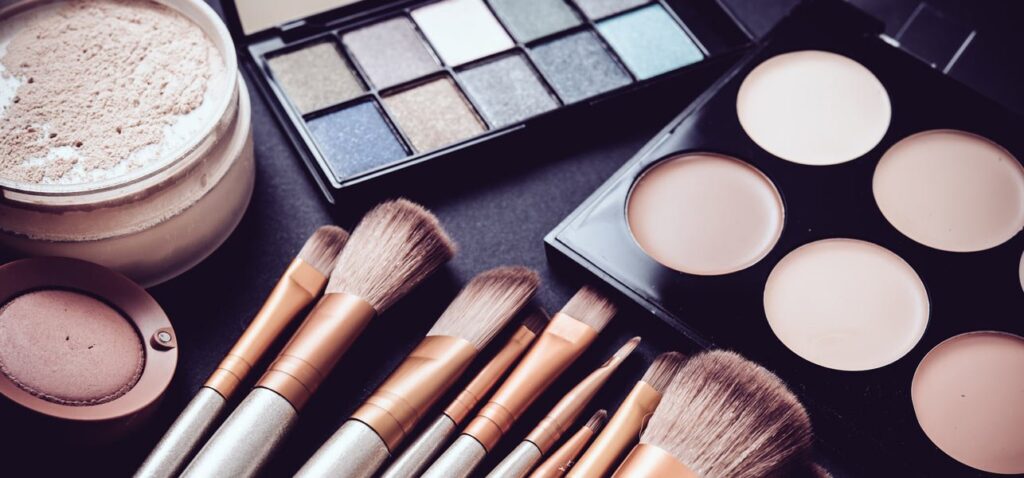 Makyaj Hataları Ve Çözümleri 8 mejores estuches de maquillaje para regalar