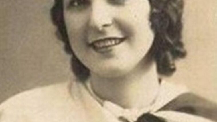 İlk Türk Kadın Tiyatro Sanatçısı Afife Jale