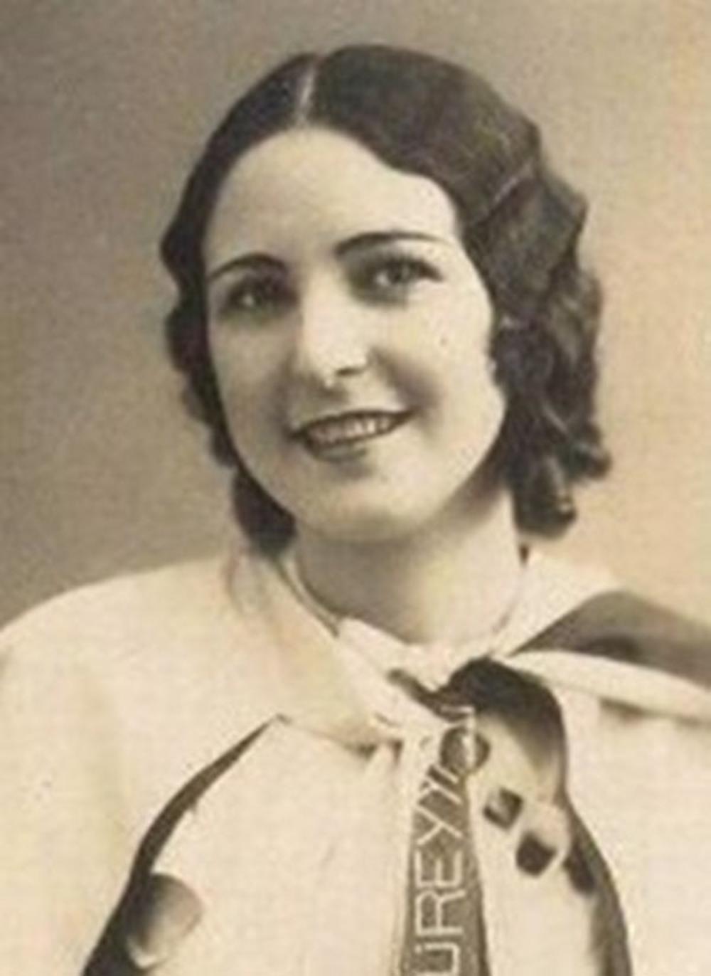 İlk Türk Kadın Tiyatro Sanatçısı Afife Jale